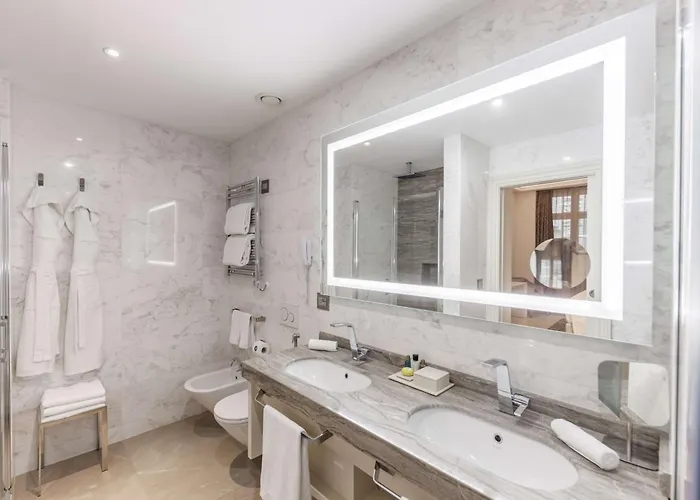 Aleph Hotel, Curio Collection By Hilton
