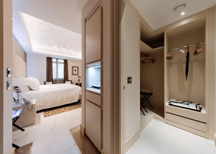 Aleph Hotel, Curio Collection By Hilton Otel Roma
